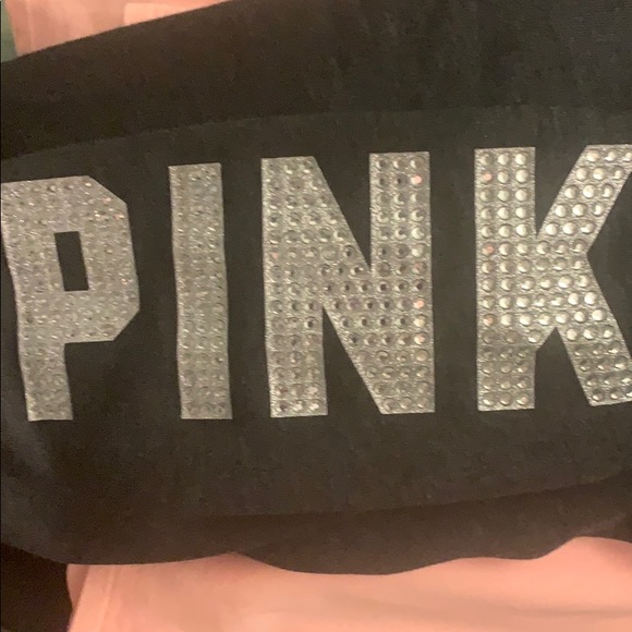 Meet your Posher, April - Picture 2 of 3